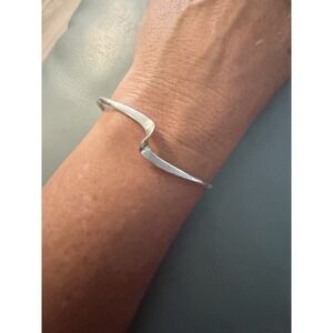 Ladies Bangle Twisted Swirl Wave Sterling Silver 925 Designer Bracelet